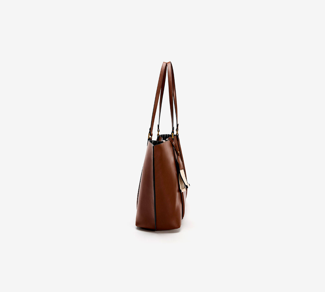 Leather tote bag